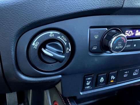 Used 2024 Nissan Frontier PRO-4X w/ Pro Premium Package AWD/4WD image 33