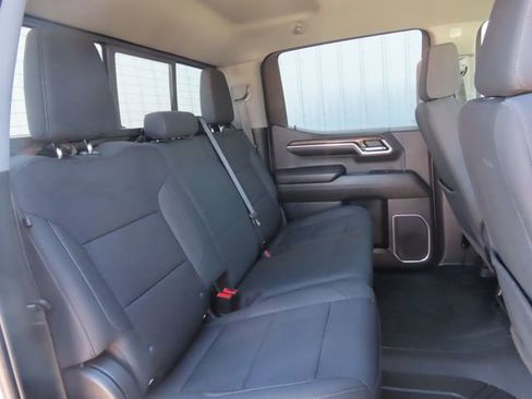 Used 2022 Chevrolet Silverado 1500 LT w/ Convenience Package II AWD/4WD image 29