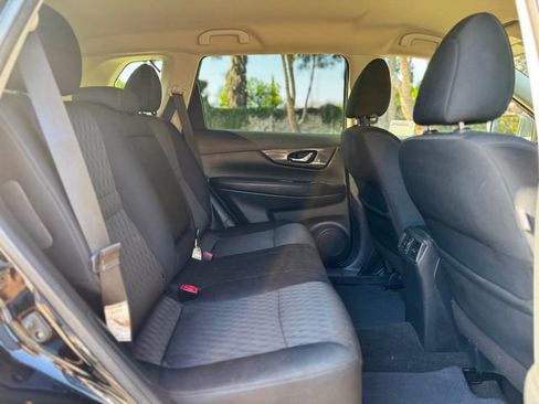 Used 2018 Nissan Rogue SV FWD image 26