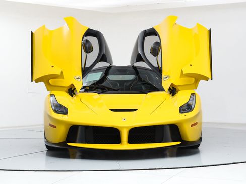 Used 2014 Ferrari LaFerrari image 11