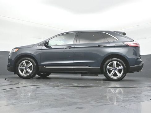 Certified 2019 Ford Edge Titanium w/ Cold Weather Package AWD/4WD image 37