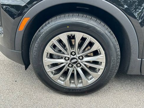 Used 2025 Cadillac XT4 Premium Luxury FWD image 52