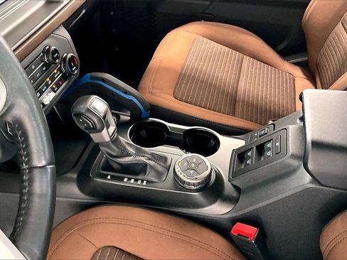 Used 2022 Ford Bronco Outer Banks image 17