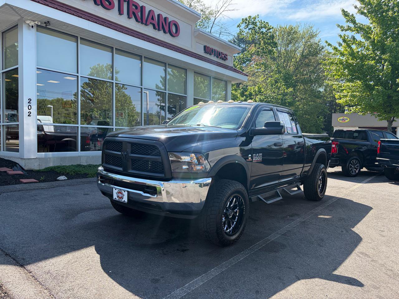 Used 2016 RAM 2500 Tradesman w/ Chrome Appearance Group AWD/4WD image 2