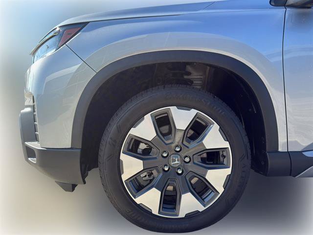 Used 2026 Honda Pilot Elite image 4