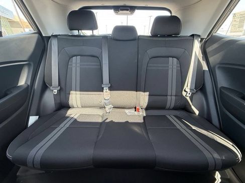 Certified 2025 Hyundai Venue SEL FWD image 29