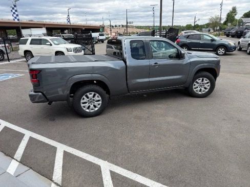 Used 2022 Nissan Frontier SV w/ Technology Package AWD/4WD image 9