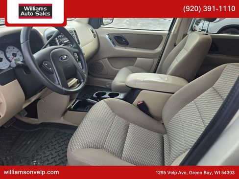 Used 2003 Ford Escape XLT image 10