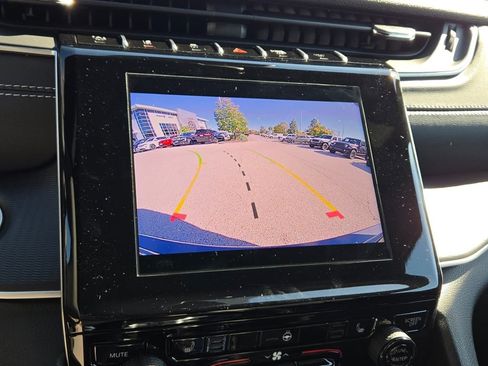 New 2025 Jeep Grand Cherokee Altitude image 31