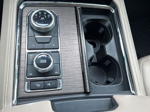 Used 2024 Ford Expedition Max Limited AWD/4WD image 23