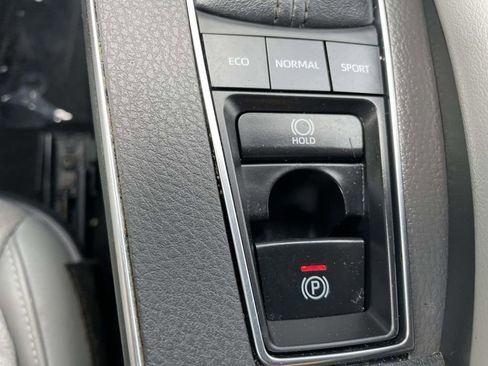 Used 2019 Toyota Avalon Limited w/ Advanced Safety Package image 42