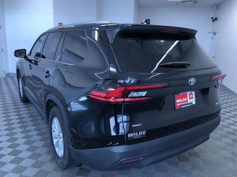 Used 2025 Toyota Grand Highlander AWD image 15