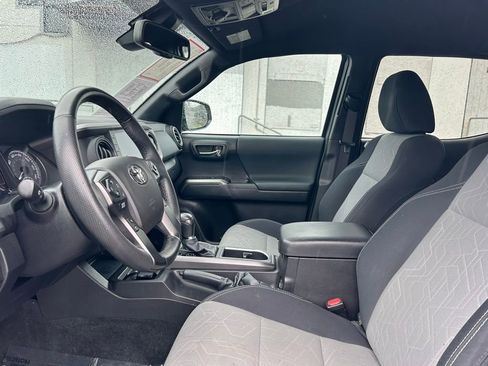 Certified 2023 Toyota Tacoma TRD Off-Road image 10