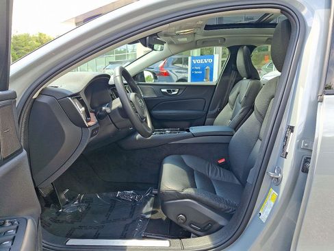 Certified 2025 Volvo S60 T8 Plus AWD/4WD image 13