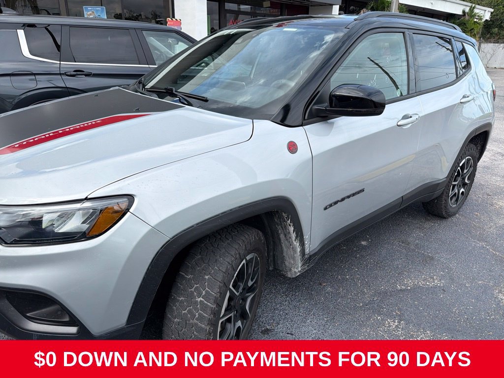 Used 2025 Jeep Compass Trailhawk AWD/4WD image 1