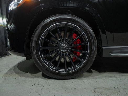 New 2026 Mercedes-Benz GLS 63 AMG 4MATIC image 7