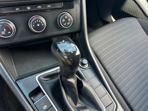 Certified 2023 Volkswagen Jetta S FWD image 15