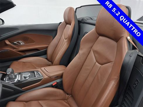 Used 2018 Audi R8 V10 image 12