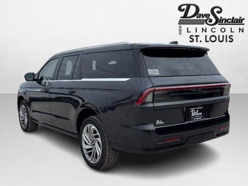 New 2026 Lincoln Navigator L Reserve image 7