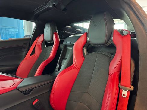 Used 2024 Chevrolet Corvette Z06 RWD image 18