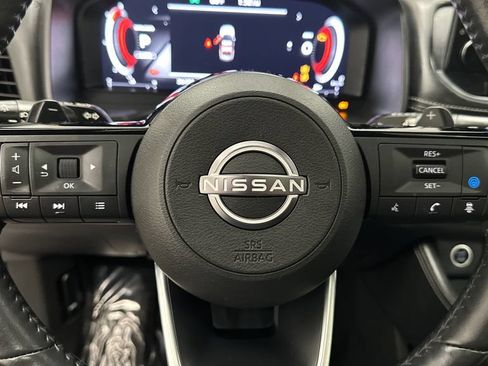 Used 2023 Nissan Rogue Platinum w/ Platinum Premium Package AWD/4WD image 16