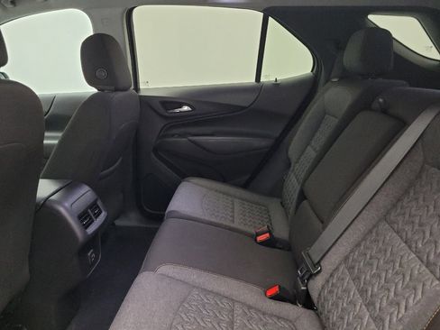 Used 2023 Chevrolet Equinox LT FWD image 18