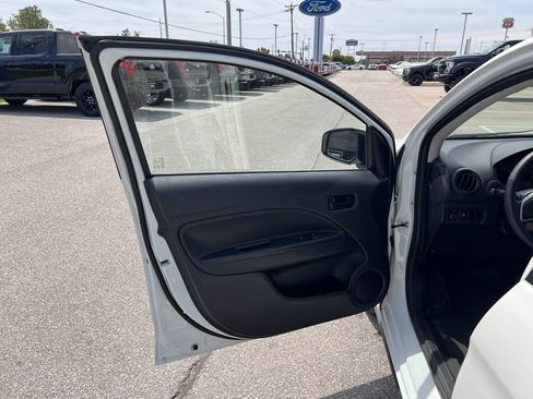 Used 2017 Mitsubishi Mirage ES FWD image 11