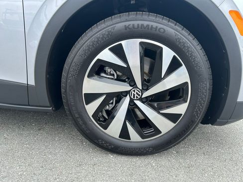 Used 2024 Volkswagen ID.4 2WD image 53