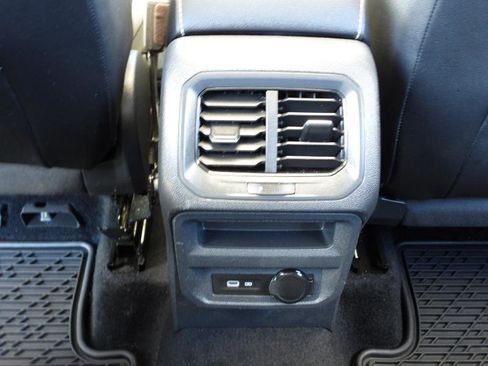 Used 2022 Volkswagen Tiguan SE R-Line image 51