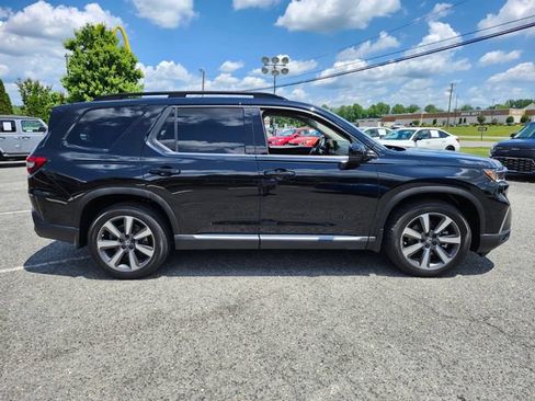 Used 2024 Honda Pilot Touring image 8