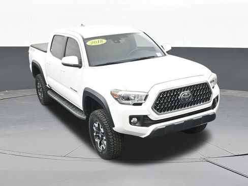 Used 2018 Toyota Tacoma TRD Off-Road AWD/4WD image 65