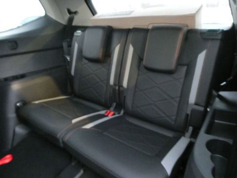 New 2026 Volkswagen Atlas Peak Edition AWD/4WD image 8