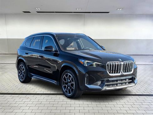 Certified 2025 BMW X1 xDrive28i w/ Technology Package image 7