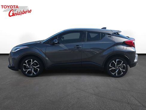 Used 2022 Toyota C-HR XLE FWD image 8