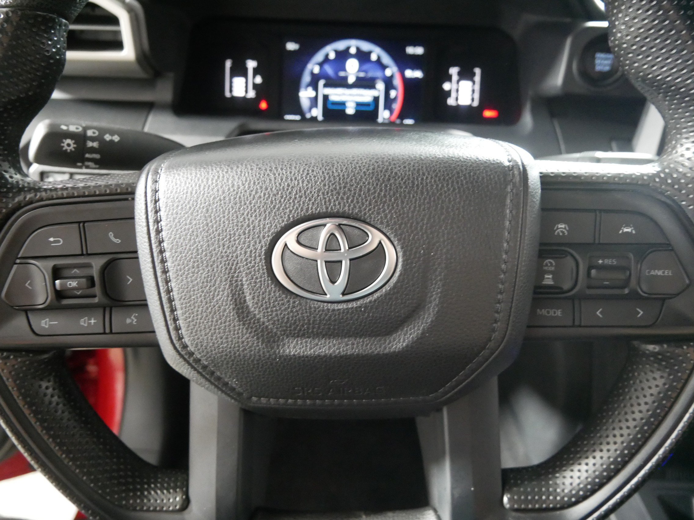Used 2025 Toyota Tacoma SR AWD/4WD image 25