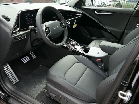 New 2025 Kia Niro Wave image 11