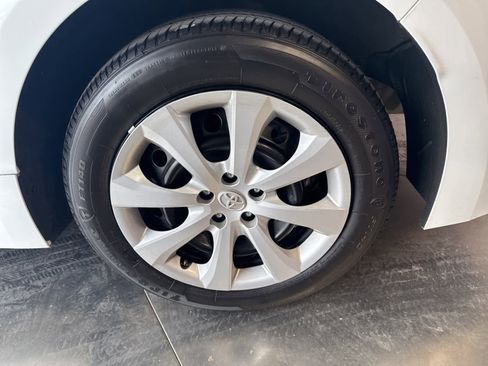 Used 2024 Toyota Corolla LE image 9