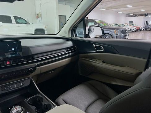 New 2026 Kia Carnival LXS image 24