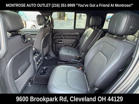 New 2026 Land Rover Defender 130 X-Dynamic SE image 14