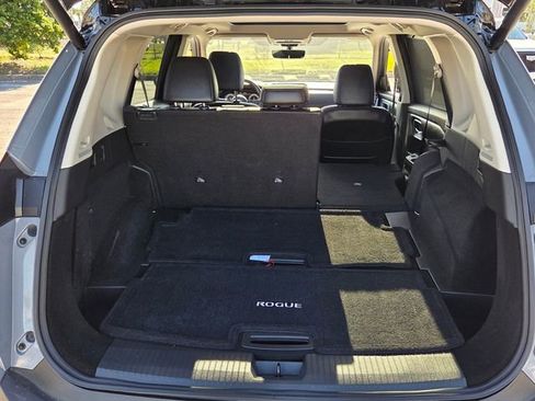 Used 2023 Nissan Rogue Platinum w/ Platinum Premium Package FWD image 18