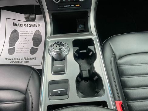 Used 2022 Ford Edge SEL image 22