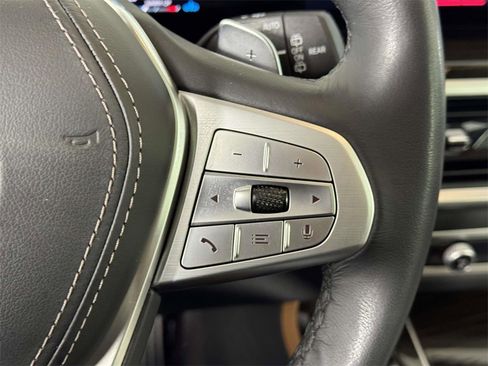 Used 2023 BMW X7 xDrive40i image 23