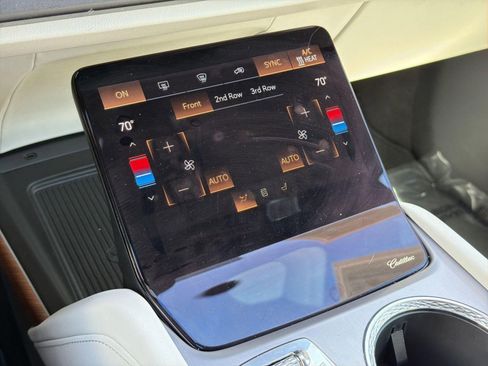 Certified 2026 Cadillac Vistiq Luxury image 25