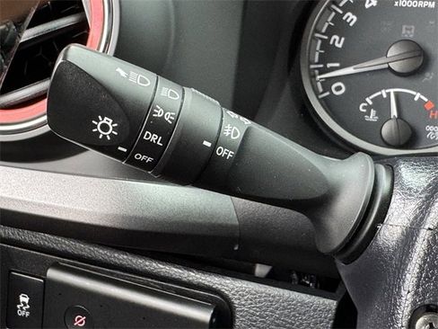 Used 2020 Toyota Tacoma TRD Sport w/ Technology Package image 22