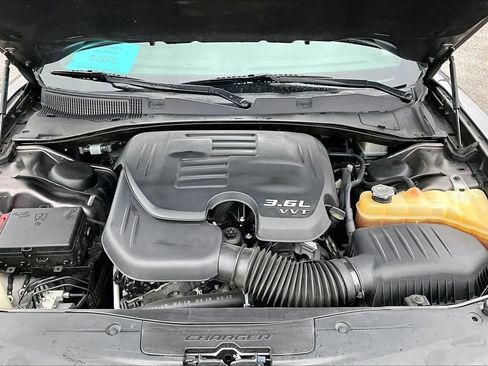 Used 2019 Dodge Charger SXT w/ Cold Weather Package AWD/4WD image 34