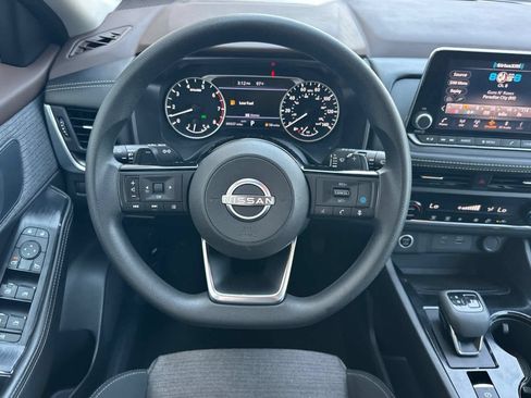 Used 2023 Nissan Rogue SV AWD/4WD image 14