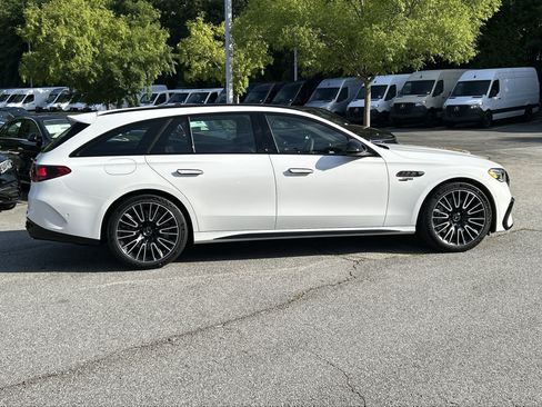 New 2026 Mercedes-Benz E 53 AMG e 4MATIC Wagon image 9