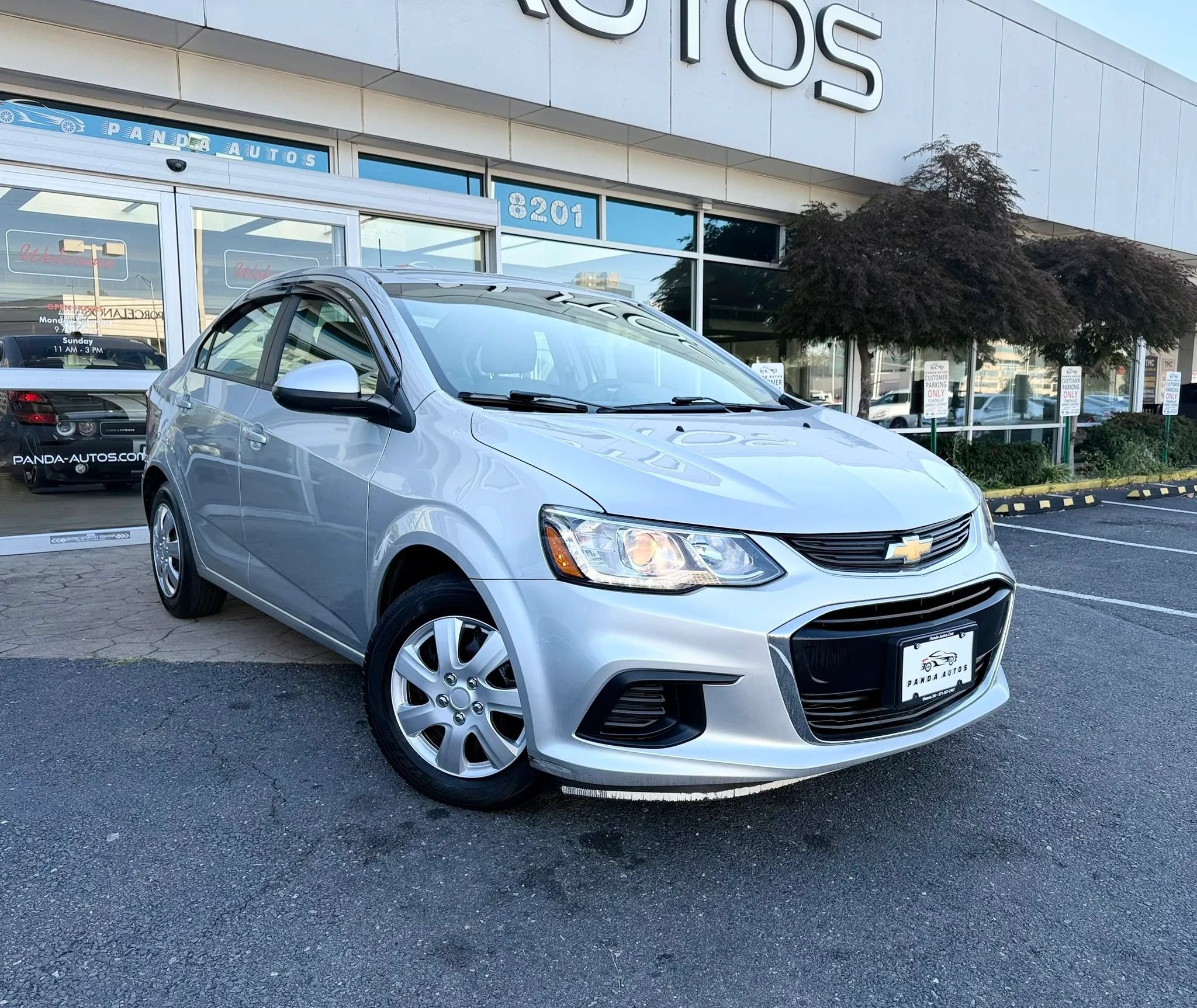 Used 2018 Chevrolet Sonic LS FWD image 1