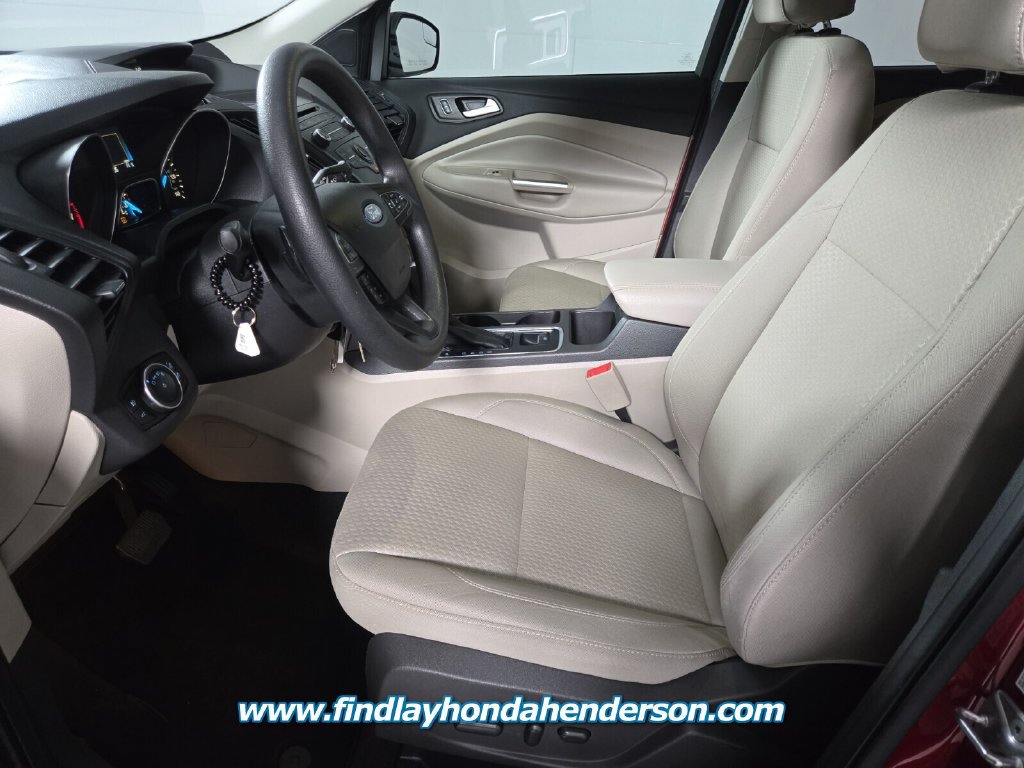 Used 2017 Ford Escape SE FWD image 14