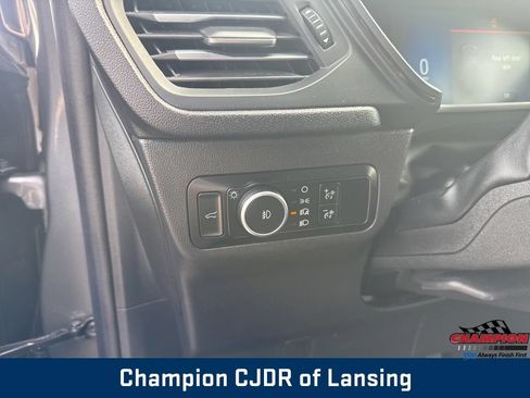 Used 2025 Ford Escape ST-Line Select AWD/4WD image 18